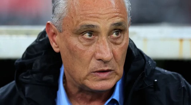 Tite se manifesta sobre Daniel Alves pela primeira vez após condenação