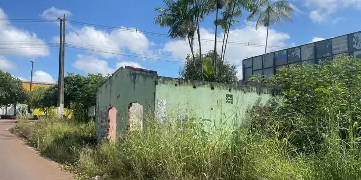 Homem com ferimento na cabeça é encontrado desacordado em casa abandonada de Altamira