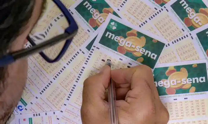 Mega-Sena não tem acertador; prêmio acumula e vai a R$ 33 milhões
