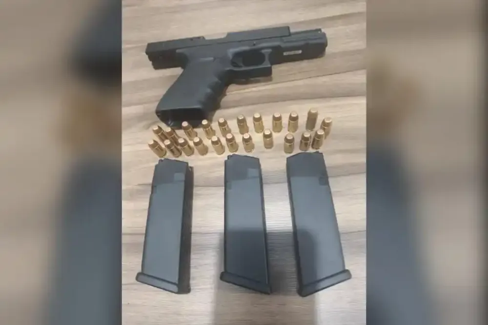 Homem é preso após atirar contra mulher em via pública