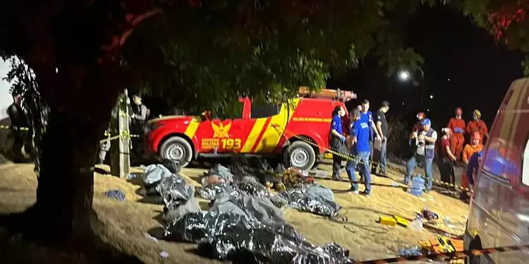Tragédia com ônibus escolar deixa 17 mortos em Alagoas