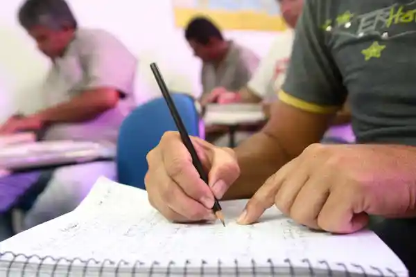 Educação divulga lista de candidatos aprovados no exame de suplência do ensino fundamental