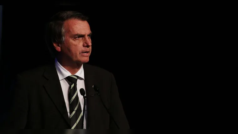 Bolsonaro é denunciado sob acusação de liderar trama golpista