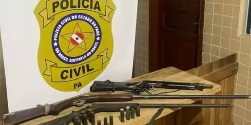 Suspeito de estupro e violência doméstica é preso com armas em Terra Santa