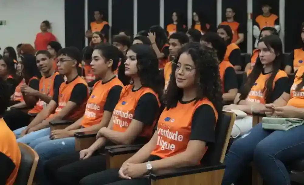 Prefeitura de Canaã dos Carajás certifica jovens em língua inglesa