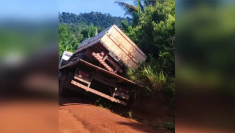Motorista morre após caminhão sair de guincho em Rurópolis
