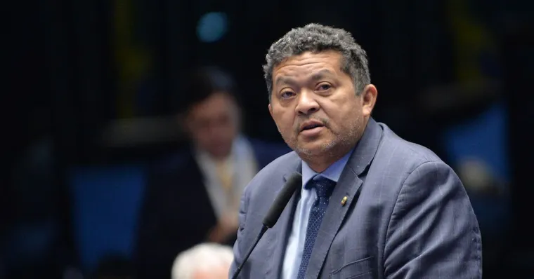 TRE do Pará cassa mandato de senador por 5 votos a 2