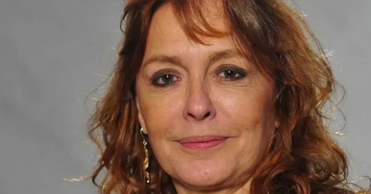 Atriz processa Globo por receber baixos valores em reprises