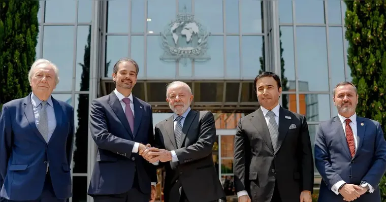 Brasil e Interpol fecham acordo contra crime organizado