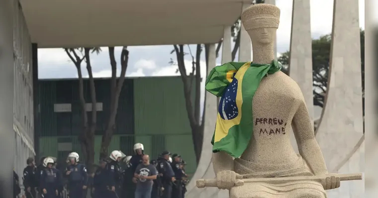 STF mantém pena de 14 anos a mulher dos atos de 8/1