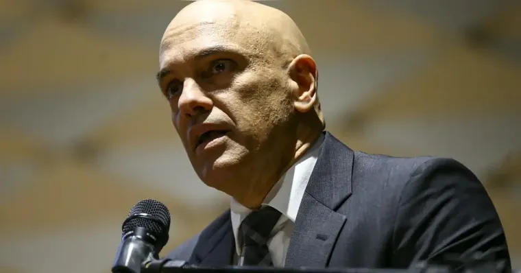 Trump proíbe entrada de Moraes e ministros do STF nos EUA