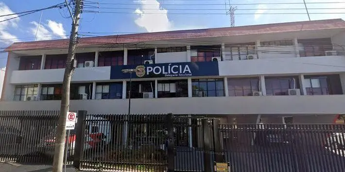 Juiz aposentado é preso por dirigir bêbado e atropelar mulher