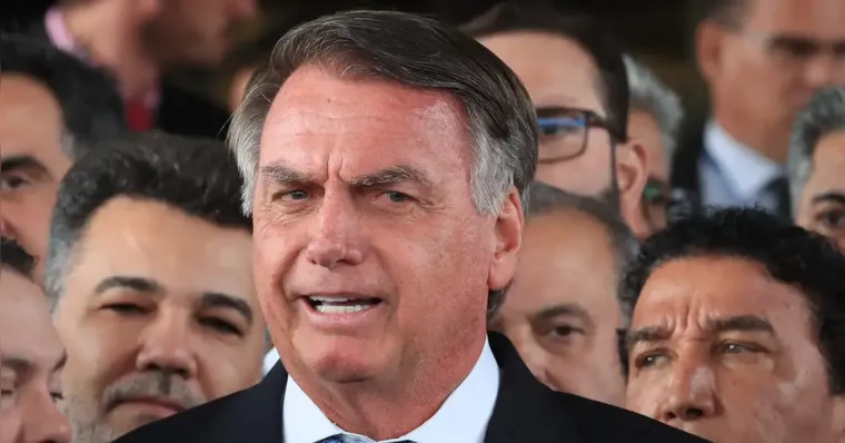 Bolsonaro nega tentativa de fuga para a Argentina 