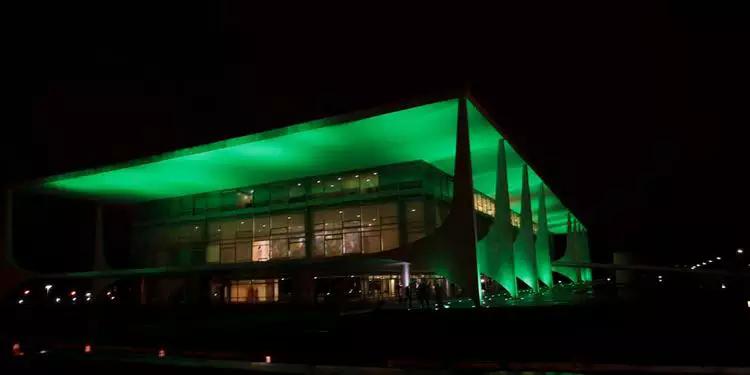 Homem é preso ao tentar invadir Palácio do Planalto na madrugada desta quarta (10)