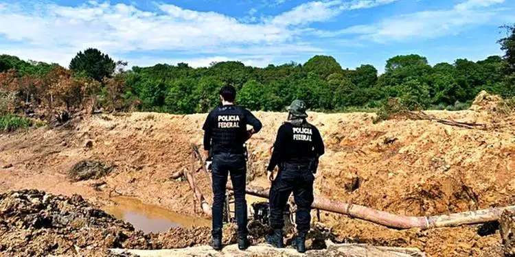 Documentos são apreendidos em operação contra extração ilegal de ouro em Terra Indígena no Pará