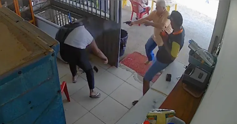 Homem mata companheira a tiros e morre em acidente durante fuga nas proximidades do “Gogó da Onça”