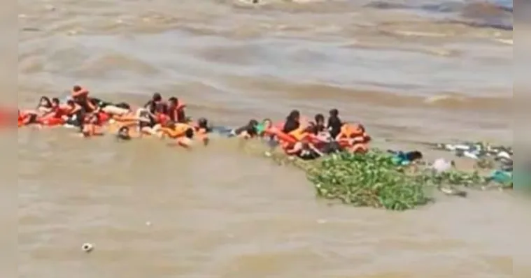 Barco afunda e deixa 2 mortos no Encontro das Águas, em Manaus
