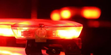 Policial faz disparos dentro de casa, foge e é perseguido e baleado pela PM em rodovia de SP