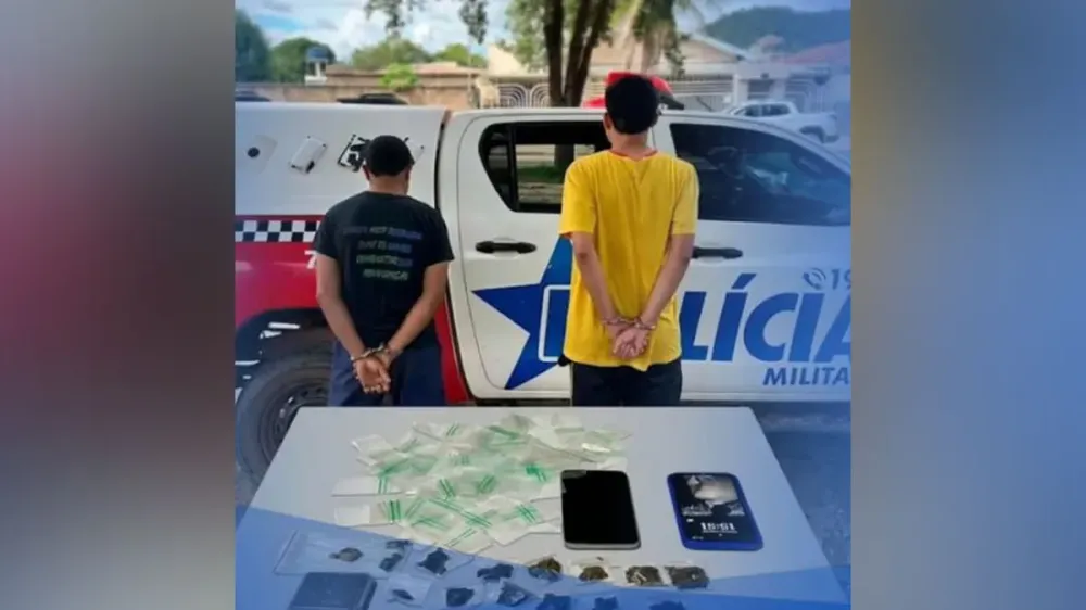 Balança de precisão e diversidade de drogas apreendidas com os suspeitos no Setor Marechal Rondon. | Reprodução