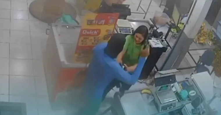 Vídeo: homem encapuzado assalta fruteira em cidade do Pará
