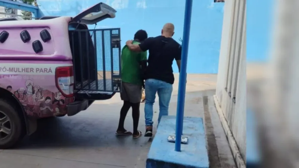 Homem é preso em flagrante após agredir mãe com arma branca em Marabá