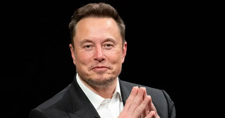 Elon Musk se torna o primeiro trilionário da história