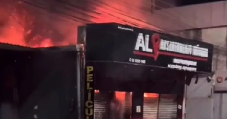 Loja de rastreamento de veículo é destruída por incêndio em Parauapebas