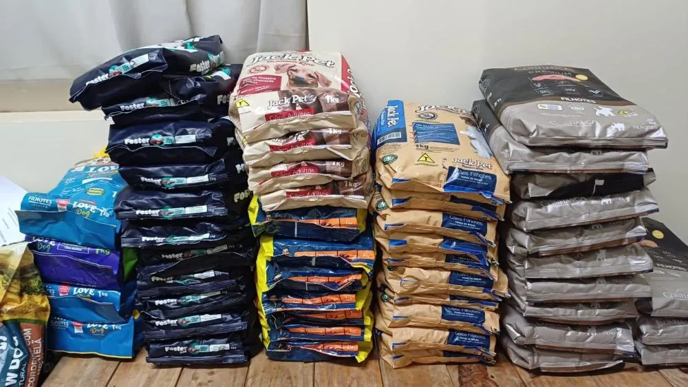 Prefeitura de Parauapebas distribui quase meia tonelada de ração para ONGs e protetores independentes do município