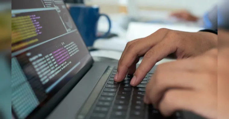 Novas regras abrangem todos os níveis, etapas e modalidades da educação brasileira e entram em vigor após a publicação da resolução no Diário Oficial da União (DOU) | Reprodução/Freepik