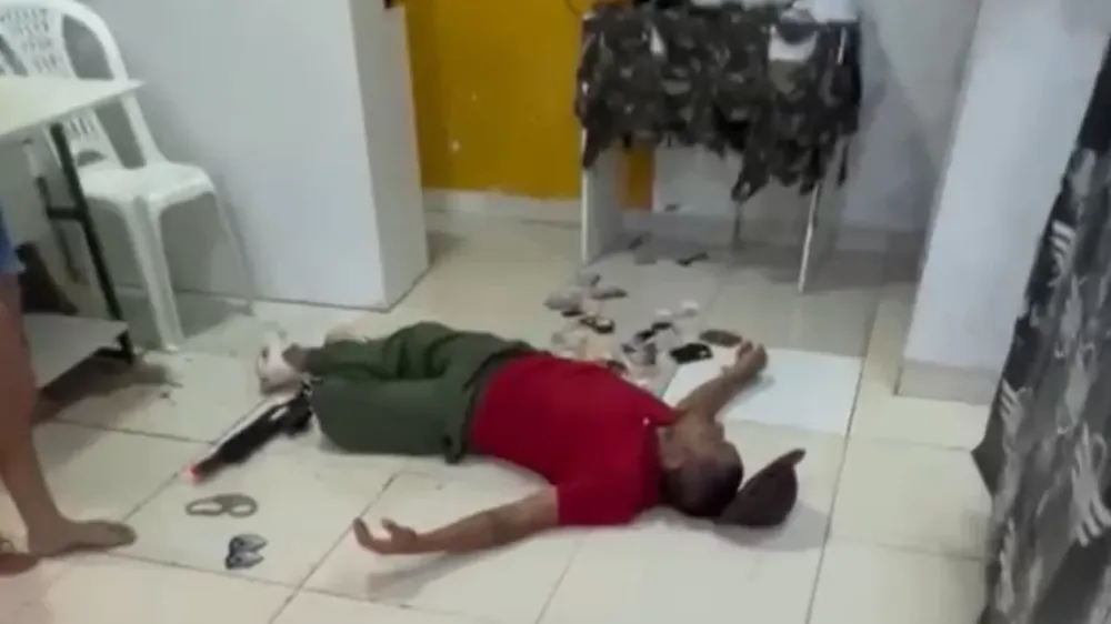 Marciel foi atingido na perna e socorrido ao hospital Imagens: Redes Socais