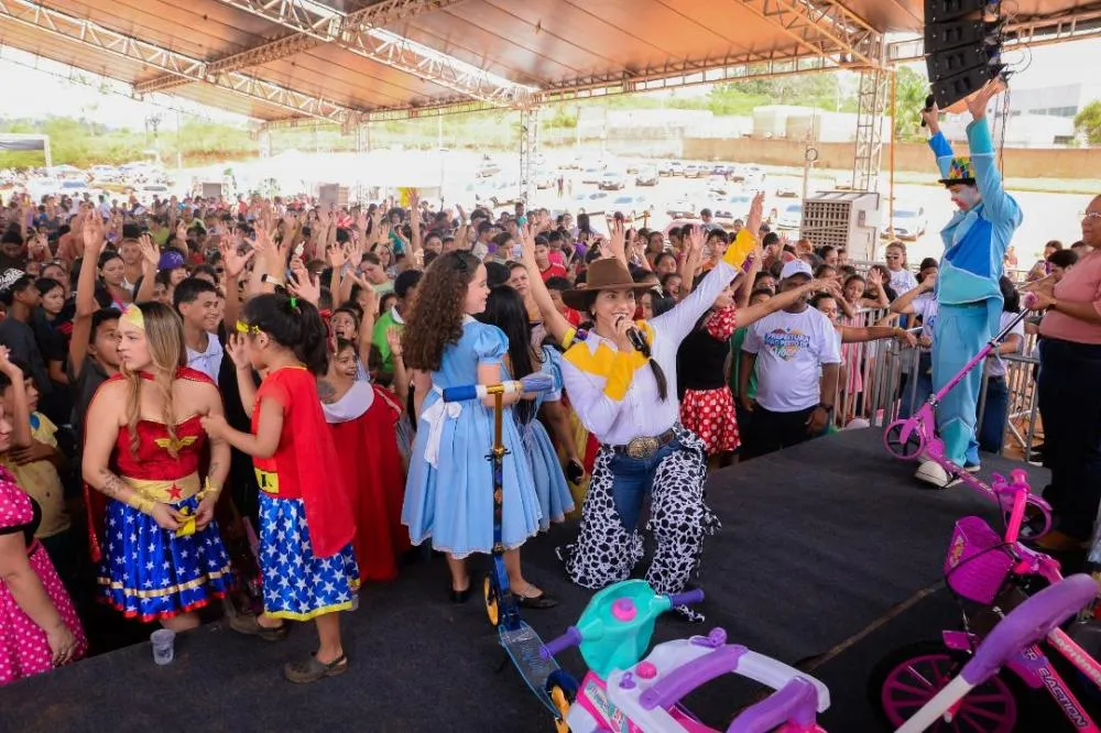 Ação municipal une serviços e lazer infantil no bairro Raio de Sol em Parauapebas