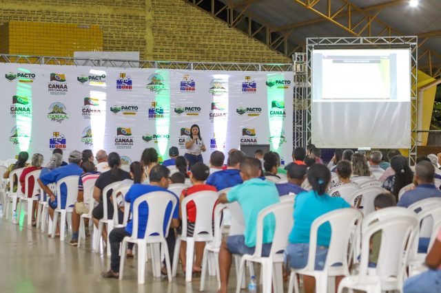 IDURB realiza reunião com comunidade para andamento de títulos de regularização