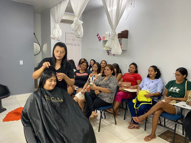 Projeto da SEMMJU oferta cursos para mulheres em vulnerabilidade social