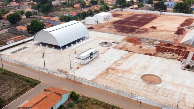 Obras do Compexo Esportivo da Vila Planalto alcançam 70% de avanço