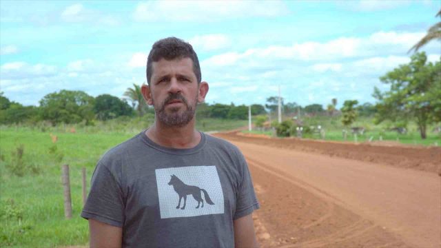 Asfalto chega na VS-25 e moradores comemoram avanço