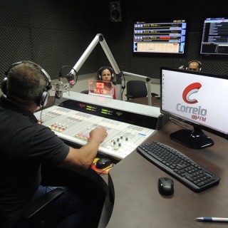 ESTREIA DA RÁDIO CORREIO FM